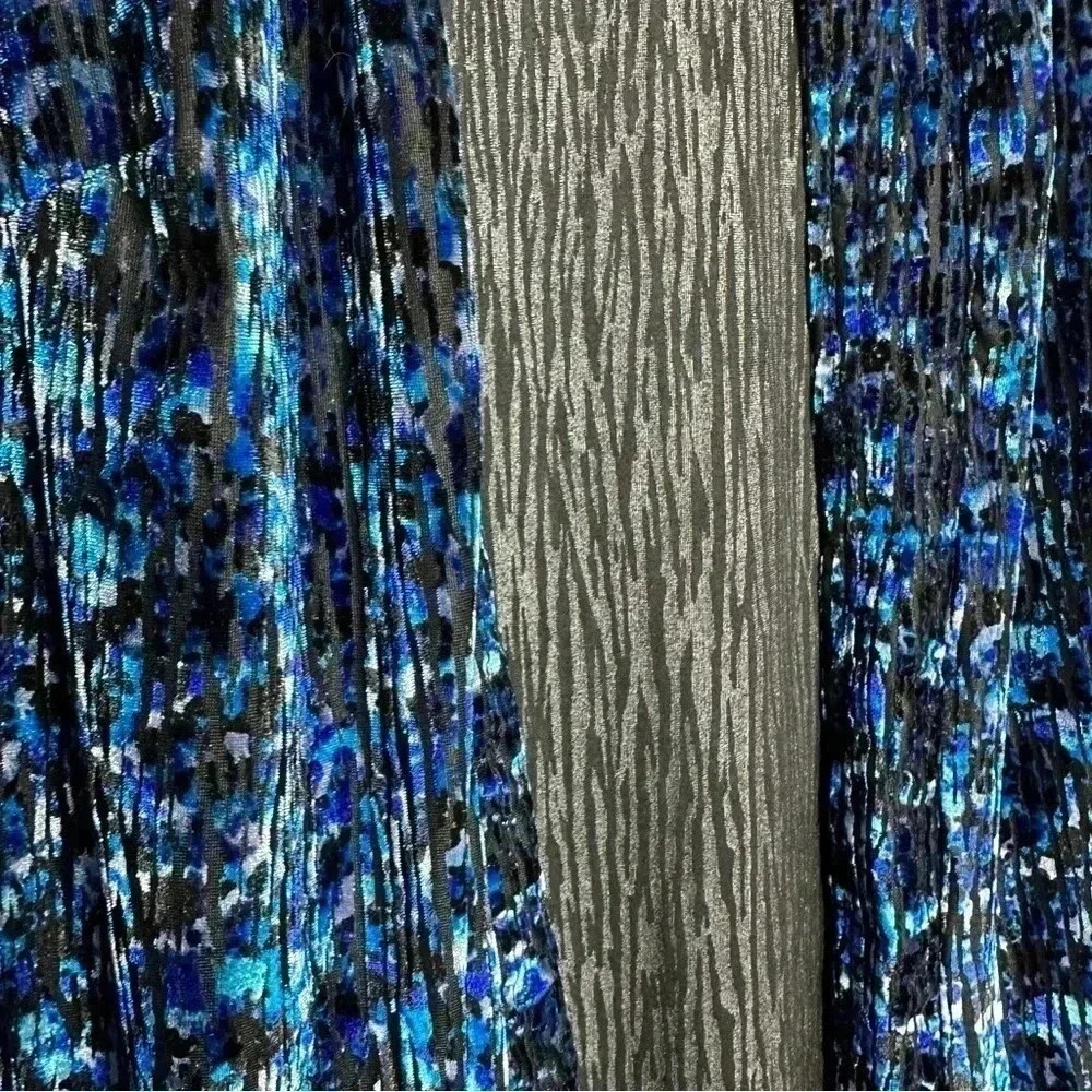 Tanjay Cardigan  Velvet Blue / Black / White Size Large - Picture 2 of 16